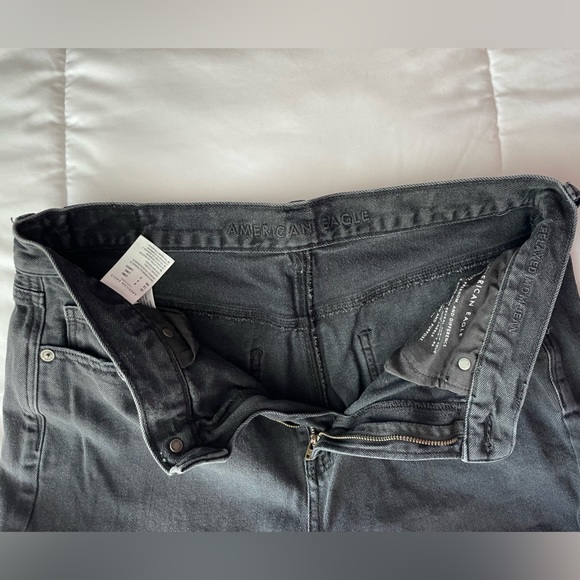 AE Relaxed Mom Jean Hi-Rise - Picture 5 of 8